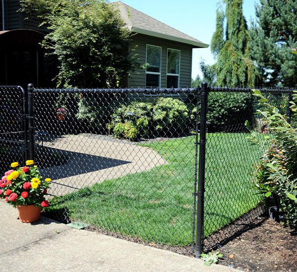 Residential Chain Link Fencing – Rick's Custom Fencing & Decking