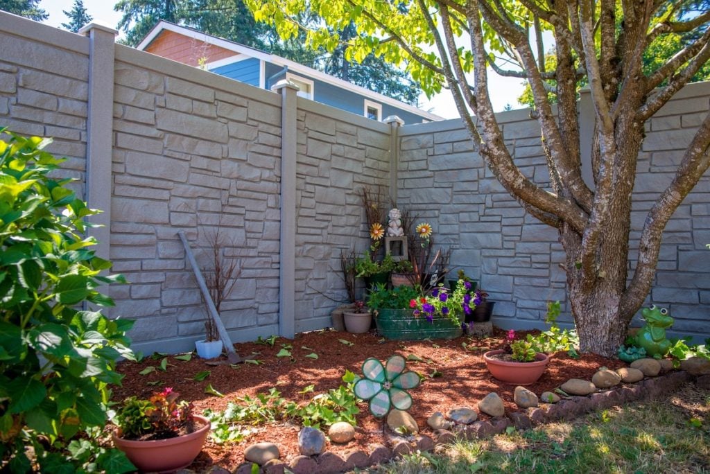 1035 Simulated Rock Fencing