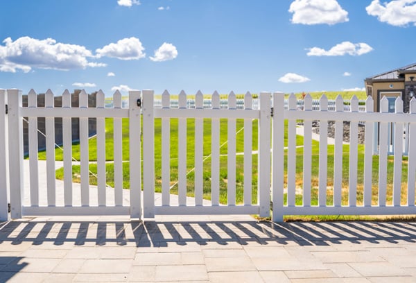 Vinyl Picket Fencing