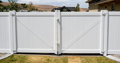 Vinyl & SimTek Gates