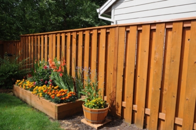 1021 Fencing Cedar Good Neighbor Good Neighbor Fence with top cap