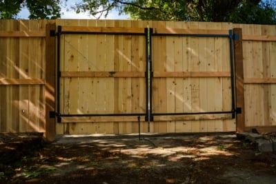 1043 Cedar Solid Style Fencing Double drive gate in solid style fence