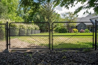 1054 Chain Link Fencing 1054 Chain Link Fencing