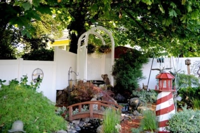 1001 Arbors vinyl arbor