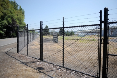 1018 Chain Link Fencing Commercial chain link gate