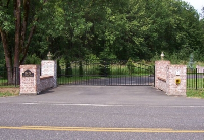 1049 Ornamental Gates steel driveway gate