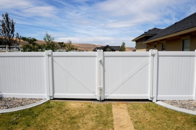 1008 Vinyl Gates Double drive vinyl gate