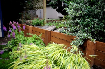 1006 Retaining Walls Retaining Wall in garden