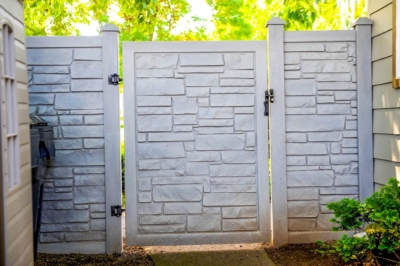 1000 Simulated Rock Fencing