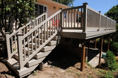 1031 Vinyl Handrails. Clay railing on a composite deck