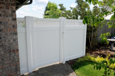 1000 Fencing Vinyl Lattice Top Vinyl lattice top fence fro Rick's Custom fencing