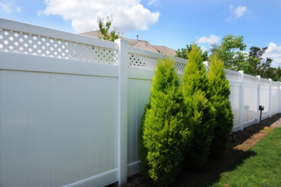 1002 Fencing Vinyl Lattice Top Vinyl lattice top fence from Rick's