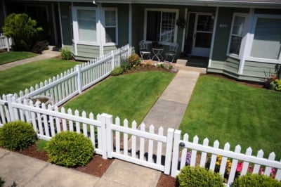 1016 Vinyl Picket Fencing Vinyl Picket Fence and gate