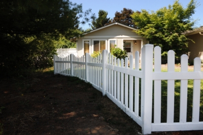 1027 Vinyl Picket Fencing Scalloped picket fencing from Rick's
