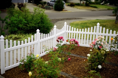 1051 Vinyl Picket Fencing Vinyl Picket Fencing with gothic caps
