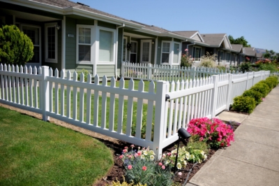 1052 Vinyl Picket Fencing Front Yard Vinyl Picket Fencing