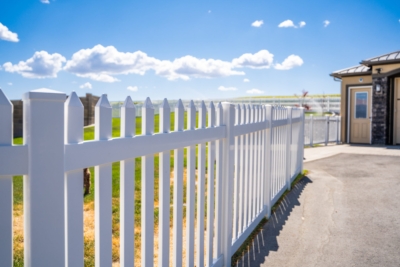 1056 Vinyl Picket Fencing Vinyl picket fence in Richland, WA
