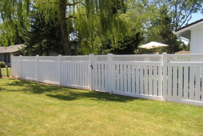 1002 Vinyl Semi Privacy Fencing White Vinyl Semi Privacy Fencing and gate